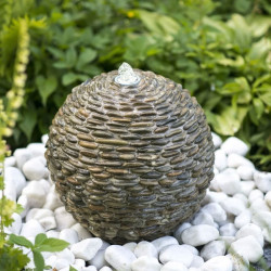 Ubbink - Fontaine - Trente sphère béton avec galets brun clair